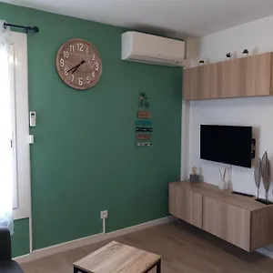 Climatise Avec Place De Parking Et Classe 2 Etoiles A La Faviere Appartement Bormes-les-Mimosas